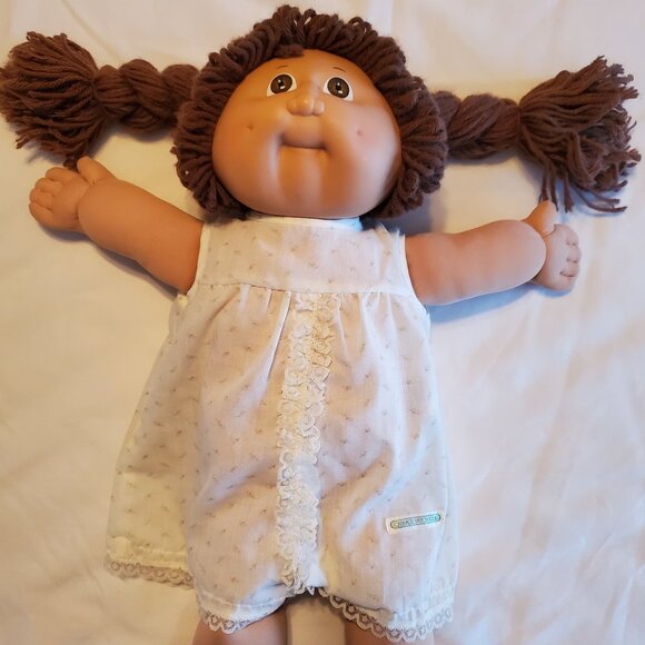 Vintage 1985 Cabbage Patch Kid Brown Hair Brown Eyed Girl.  GUC - Picture 4 of 8